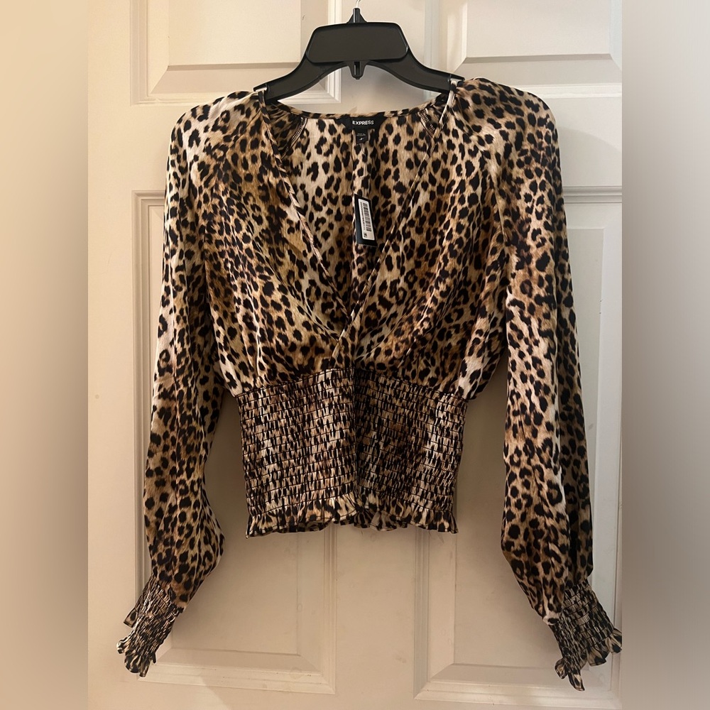 Express Leopard Top Size Small